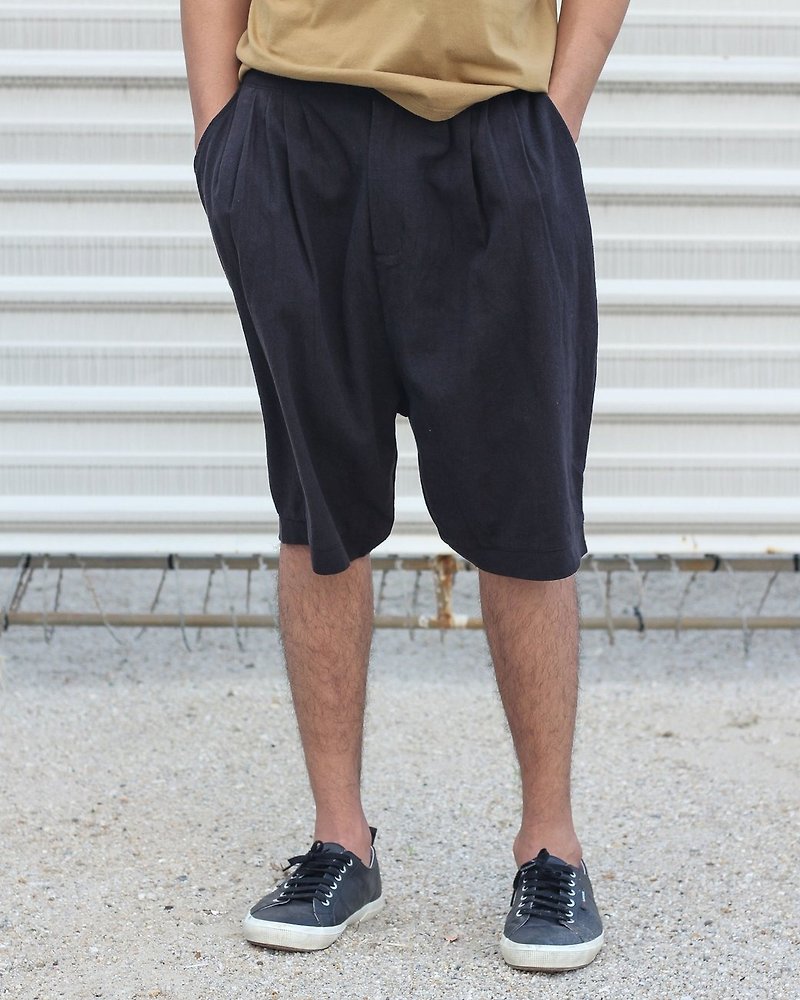 Dropped Crotch Linen Shorts - กางเกงขายาว - ผ้าฝ้าย/ผ้าลินิน สีดำ