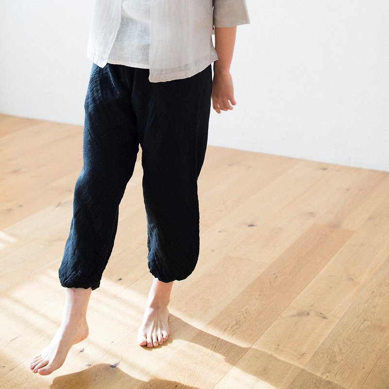 Natural style Monpe pants beautiful Japanese color casual relax - Women's Pants - Cotton & Hemp Black