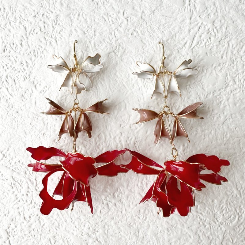 Flower-inspired wire accessories - Earrings & Clip-ons - Other Metals 