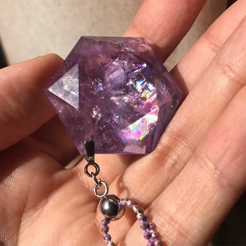 【Lost And Find】Natural rainbow in quartz Amethyst necklace - Necklaces - Gemstone Purple