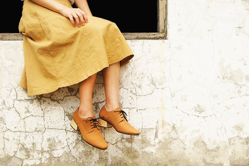 Classic loafers - รองเท้าหนังผู้หญิง - หนังแท้ สีนำ้ตาล