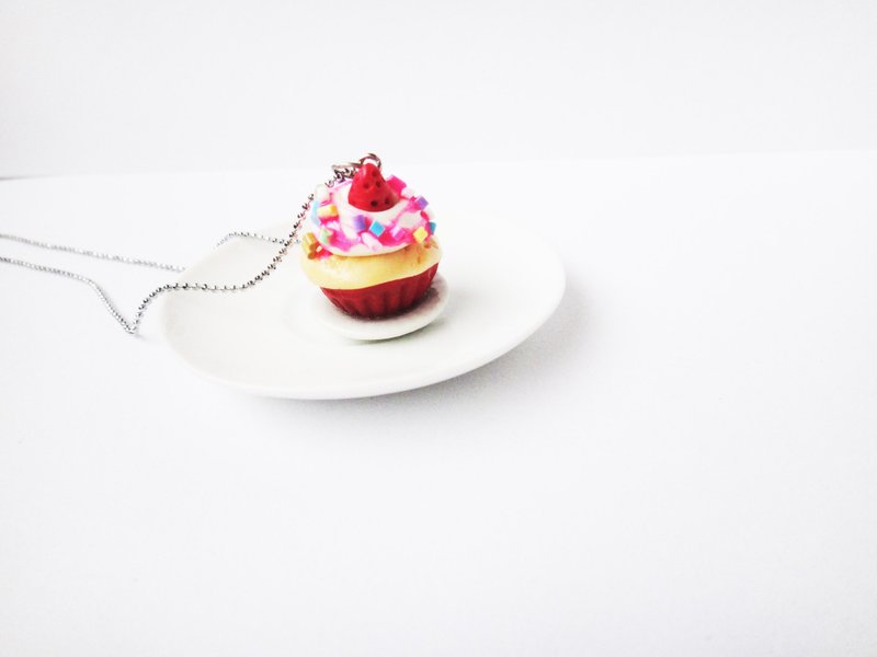 Cupcake Red Necklace - 項鍊 - 黏土 紅色