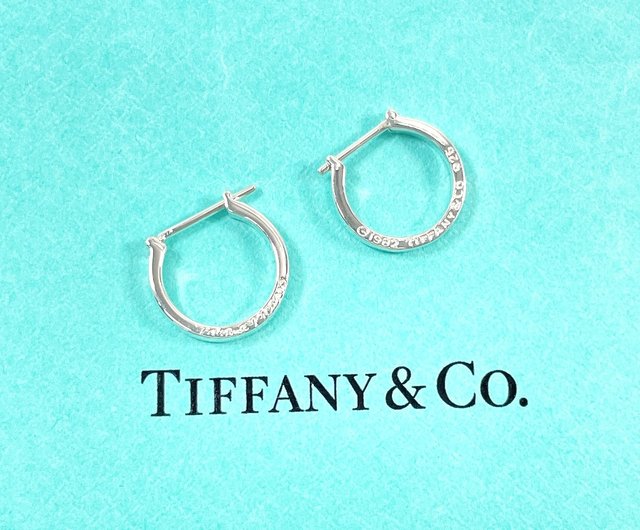日本直送中古美品】ティファニーTIFFANY&Co. ピアスフープパロマ