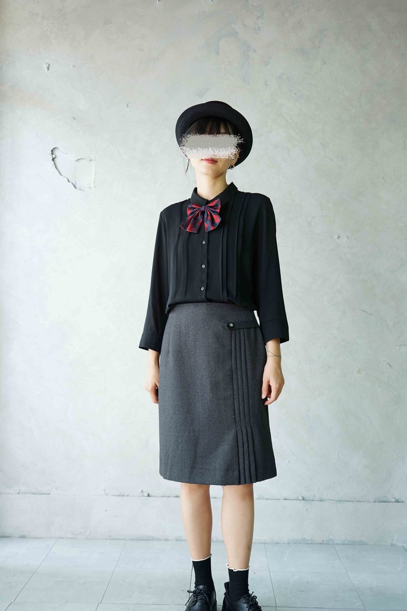 尋寶古著-深灰學院風側邊壓褶A字短裙 - 裙子/長裙 - 聚酯纖維 灰色