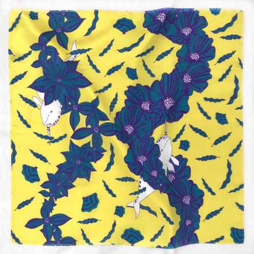 海豚鳥 birphin Silk Scarf 獨角鯨花叢捉迷藏 手繪絲巾 | 黃蘗・菖蒲色