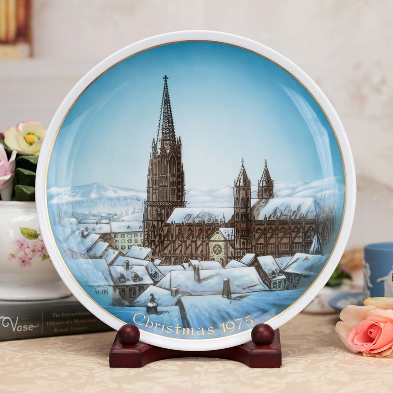 German-made Rosenthal 1975 Winter Scenery out-of-print hand-painted Christmas and birthday ceramic plate - Wall Décor - Porcelain 