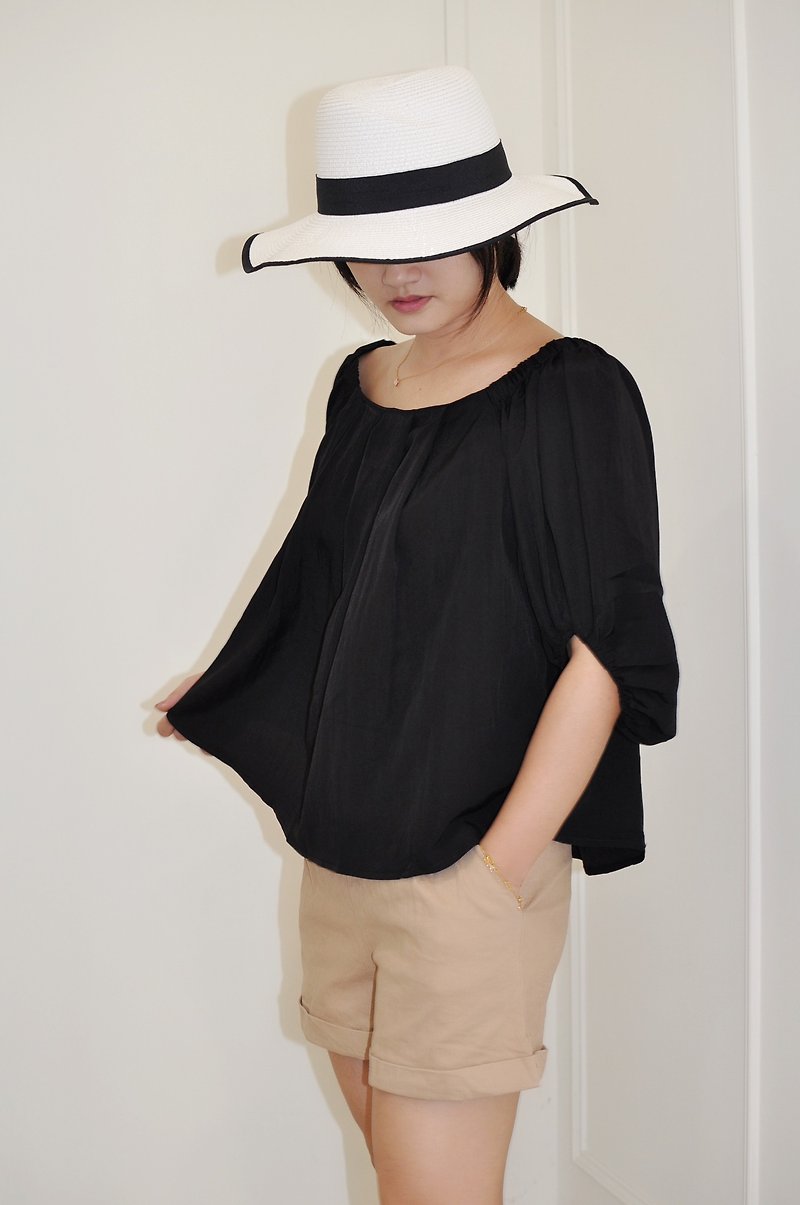 Flat 135 X Taiwan Designer Series Summer Cotton Comfortable Fabric Short Sleeve Top Flat Top - เสื้อยืดผู้หญิง - ผ้าฝ้าย/ผ้าลินิน สีดำ