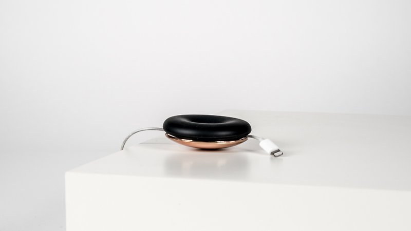 Cable Pod holder - black color + plating copper color - ที่เก็บสายไฟ/สายหูฟัง - ซิลิคอน สีทอง
