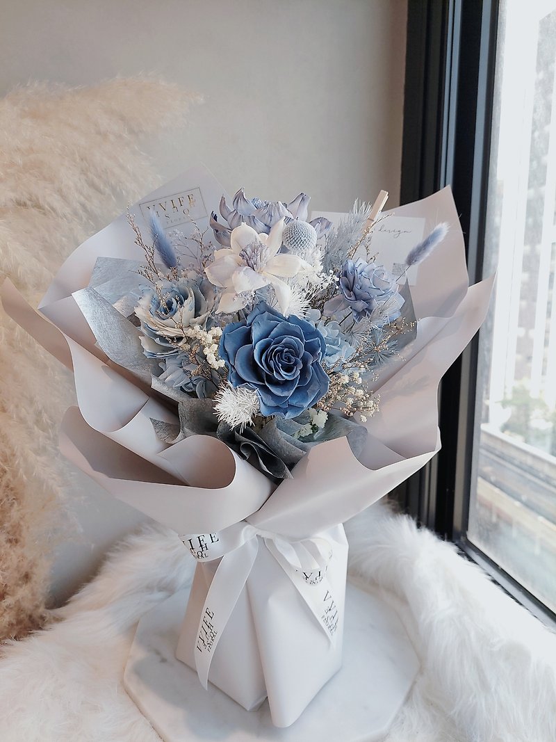 Retro denim blue eternal bouquet/bouquet/birthday/gift/opening - ช่อดอกไม้แห้ง - พืช/ดอกไม้ สีน้ำเงิน
