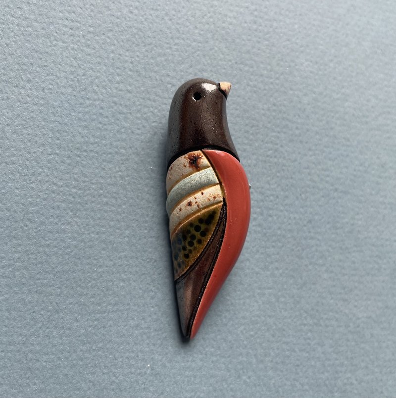 Bird Ceramic Brooch. Pottery Pin. Jewelry. Gift - 胸針/心口針 - 陶 橘色