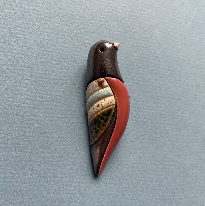 Bird Ceramic Brooch. Pottery Pin. Jewelry. Gift - 胸針 - 陶 橘色