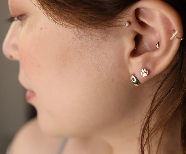 14K gold horizontal bar earrings inner diameter 7 mm single will not fade despite sweat or water Shop CHARIS GRACE Earrings Clip ons Pinkoi