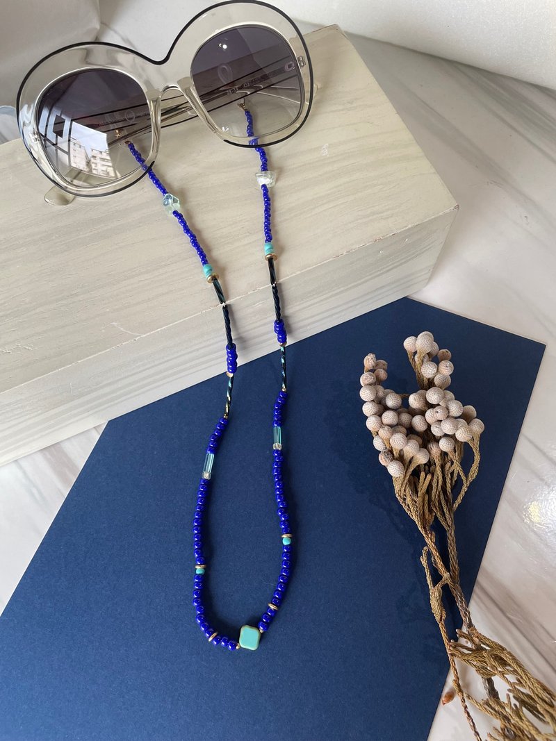 Blue  Necklace / Glasses chain / Bracelet - แว่นกันแดด - แก้ว สีน้ำเงิน