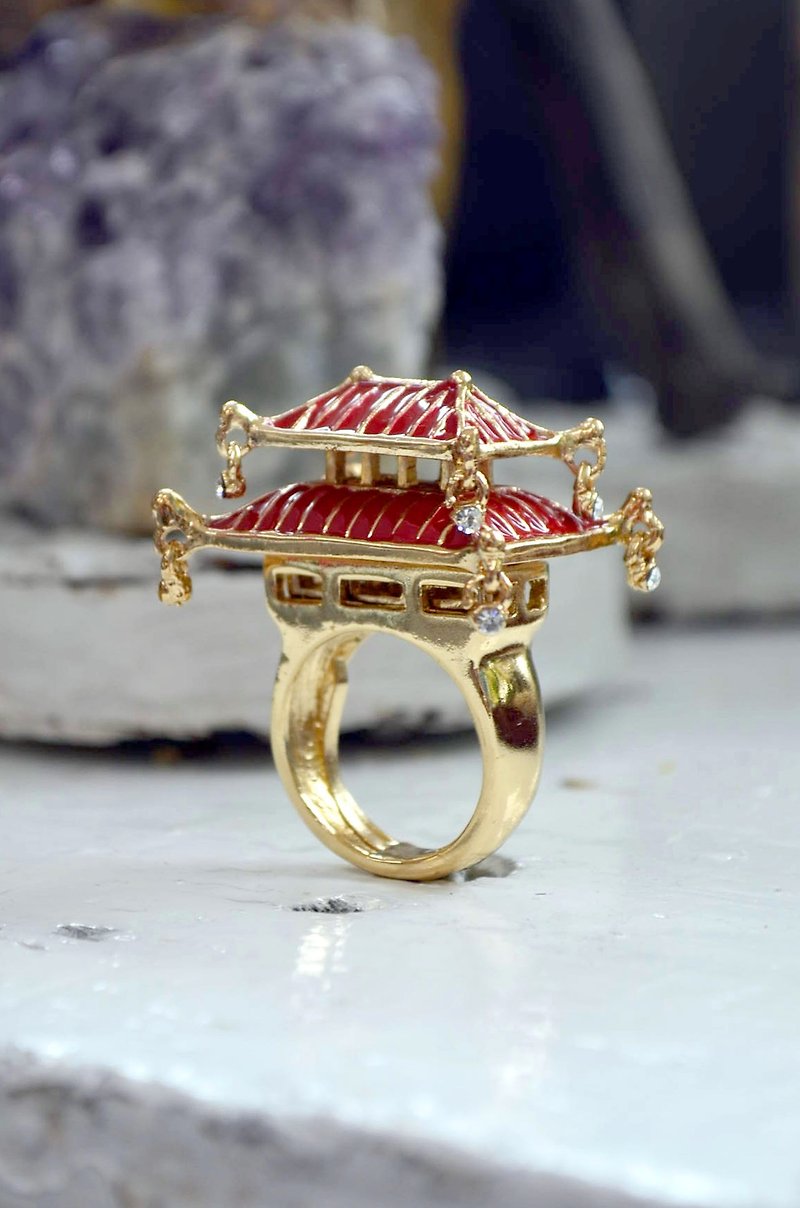 限時優惠TIMBEE LO 紅色藝術品日本廟宇城堡戒指 戒指內圈有彈性 - 戒指 - 其他金屬 紅色