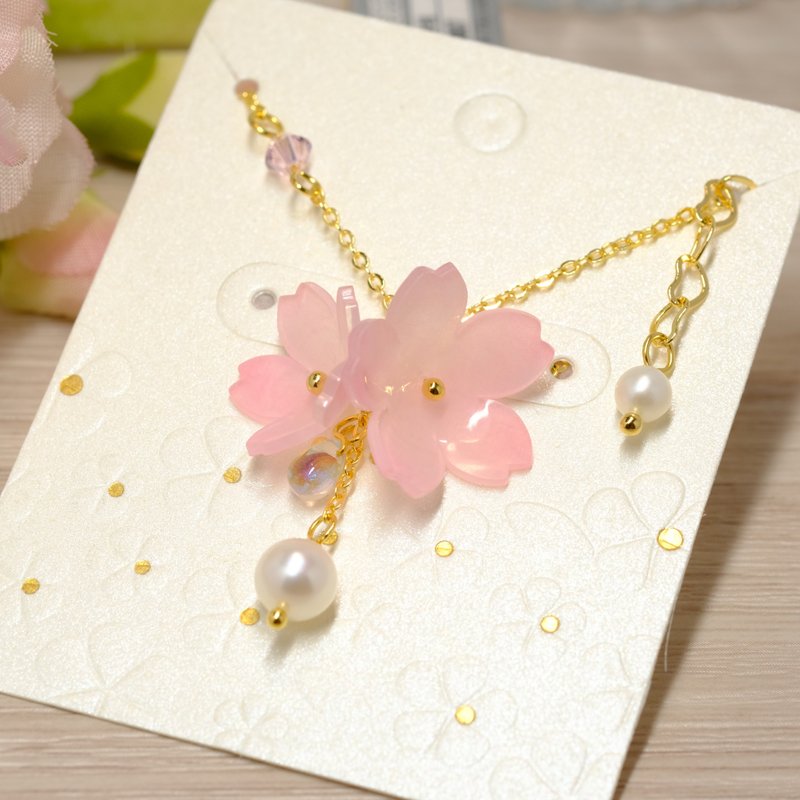 Cherry blossom pearl necklace【pink】 - Necklaces - Resin Pink