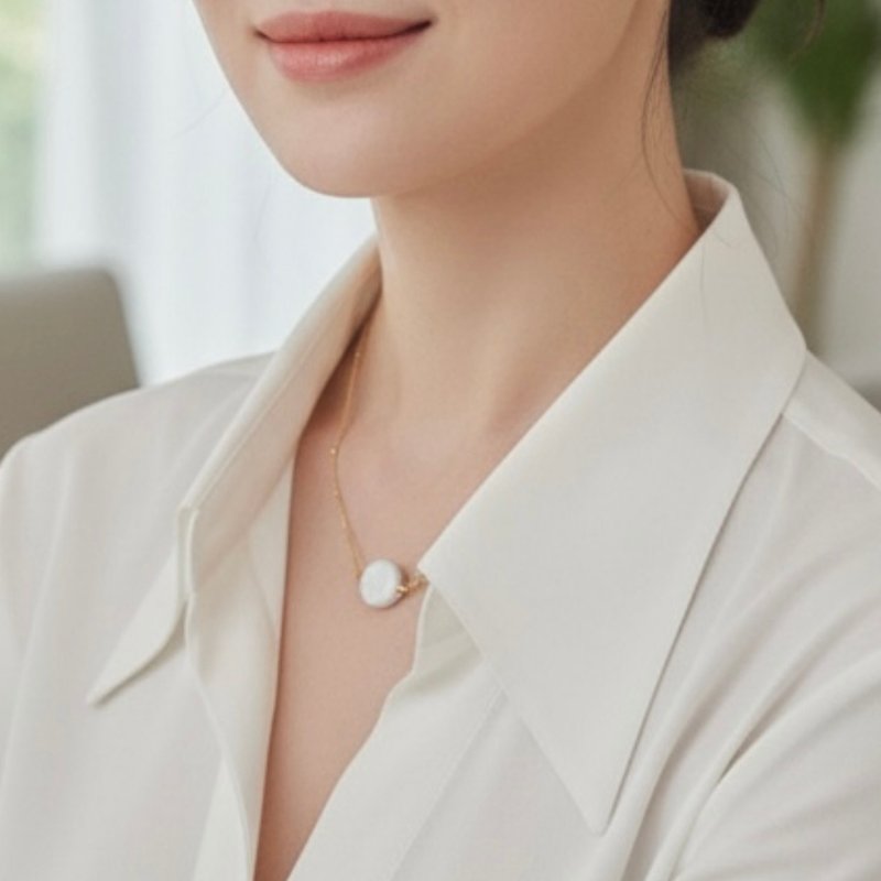 Urban Chic 都會系列  白瓷項鍊  White Dot 白瓷小圓點 - 項鍊 - 瓷 白色