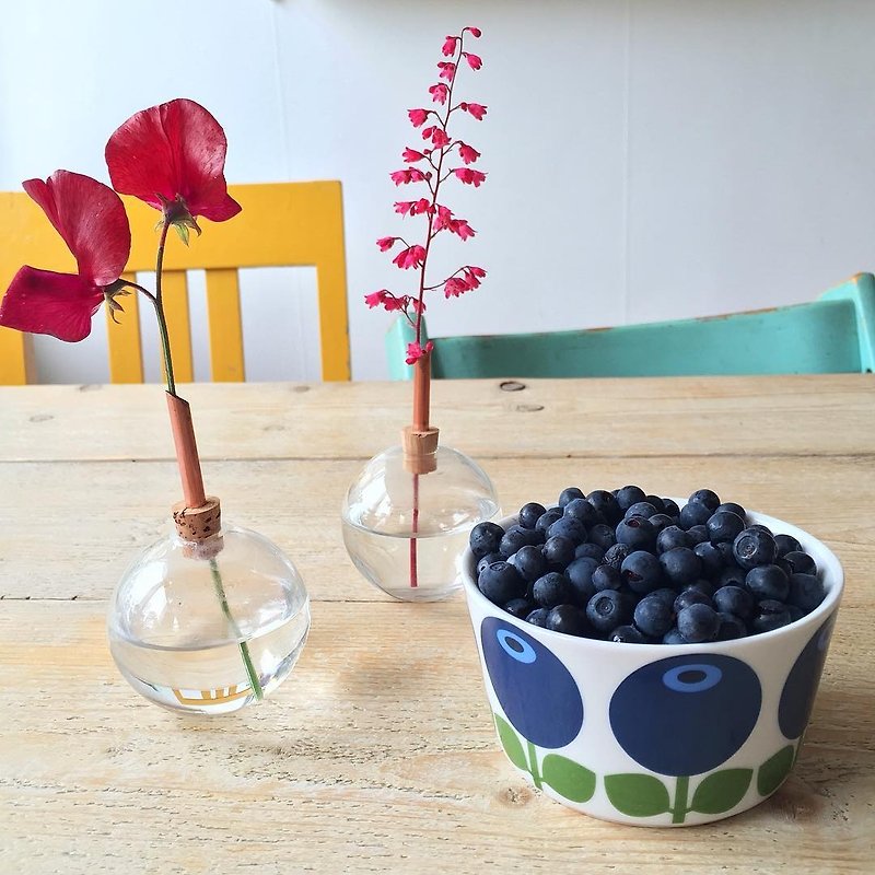 Nordic cute retro Floryd cup blueberries - Bowls - Porcelain Blue
