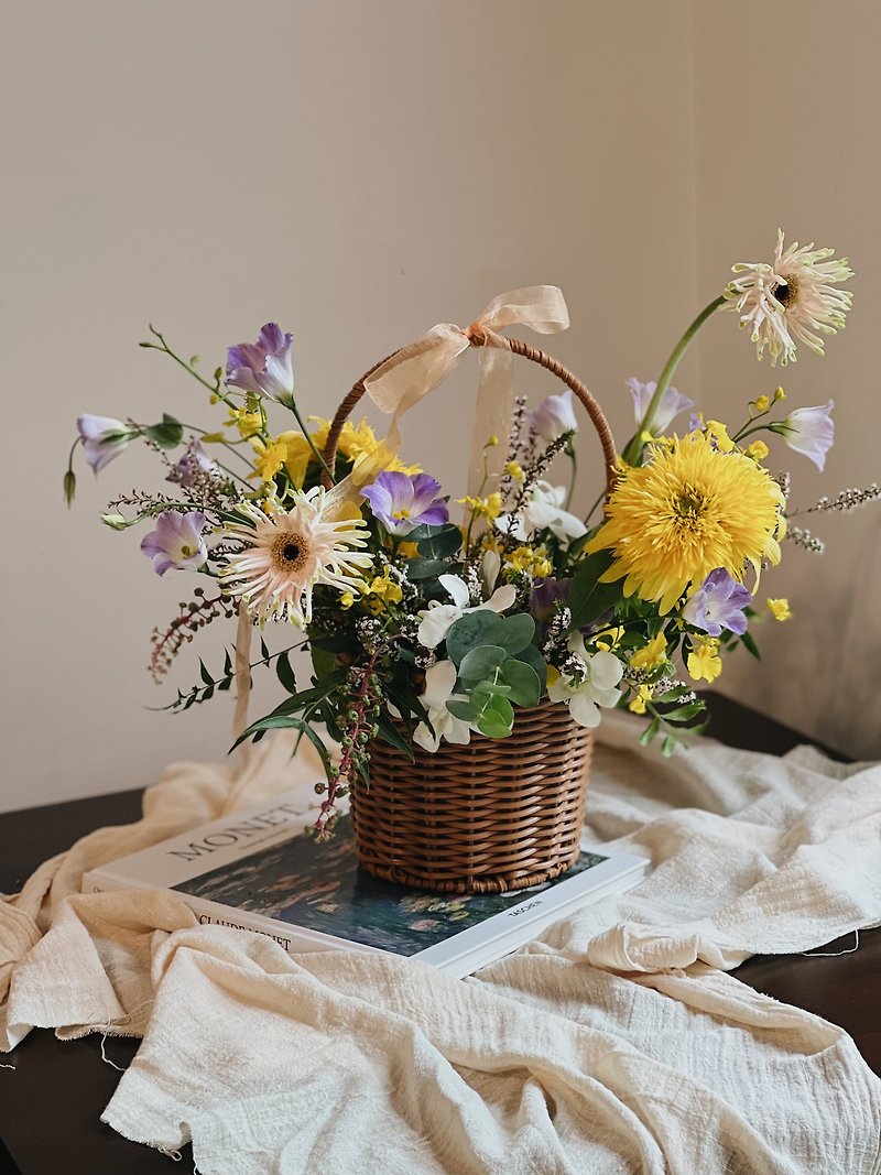 【Customized】drift Flower Basket | Basket Flower | Flower Ceremony | Birthday | Picnic-M/L - Dried Flowers & Bouquets - Plants & Flowers Orange