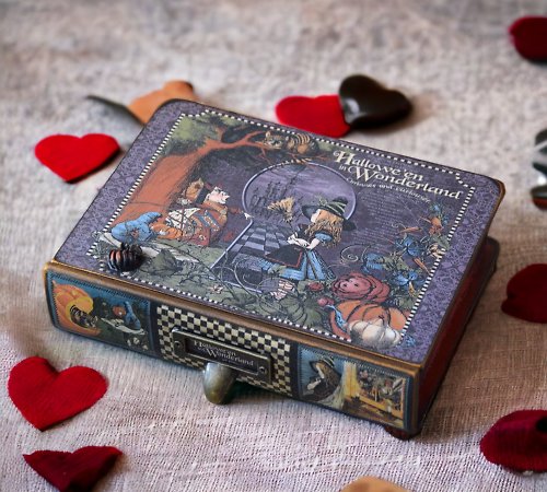 HelenRomanenko Gift for kid Alice in Wonderland jewelry box White rabbit rings holder