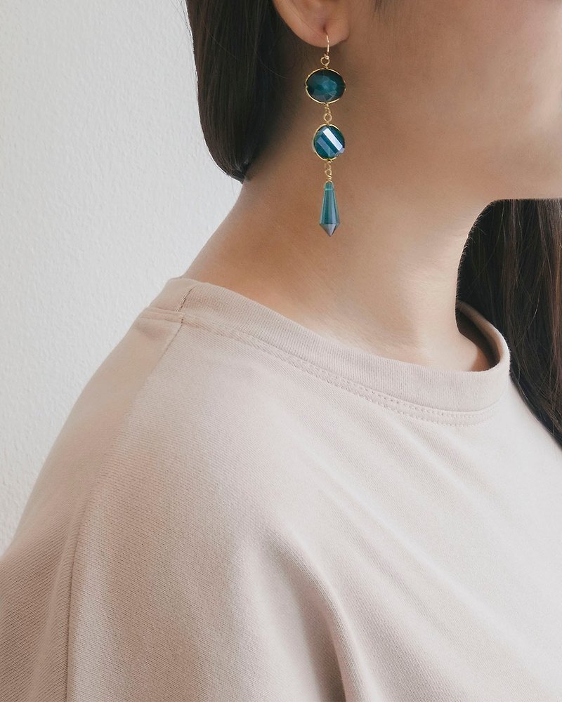 Precious Me  Earrings  - 耳環/耳夾 - 其他材質 多色