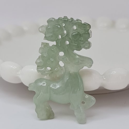 緣圓翡翠 手工鏤空冰晴水梅花鹿吊墜 | 天然緬甸玉A貨翡翠