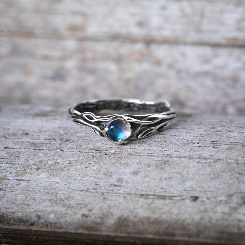 Moonstone ring Lia  | sterling silver engagement ring | dainty leaf womens ring - แหวนทั่วไป - เงินแท้ สีเงิน