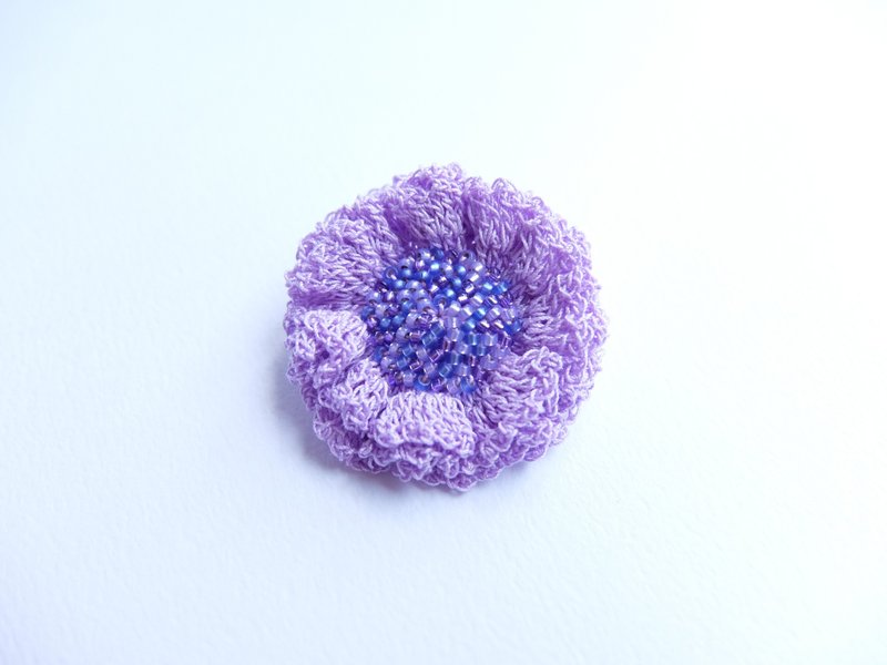 Flower brooch wisteria purple - Brooches - Cotton & Hemp Purple