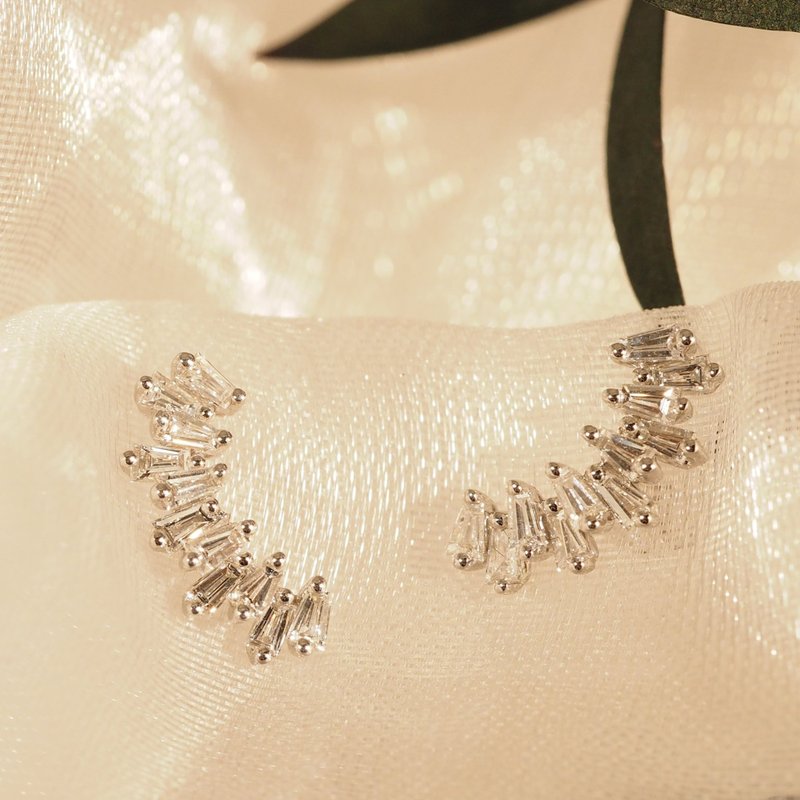 18K金鑽石翼形耳環 18K Gold The Diamond Wing Earrings - 耳環/耳夾/耳骨夾 - 貴金屬 