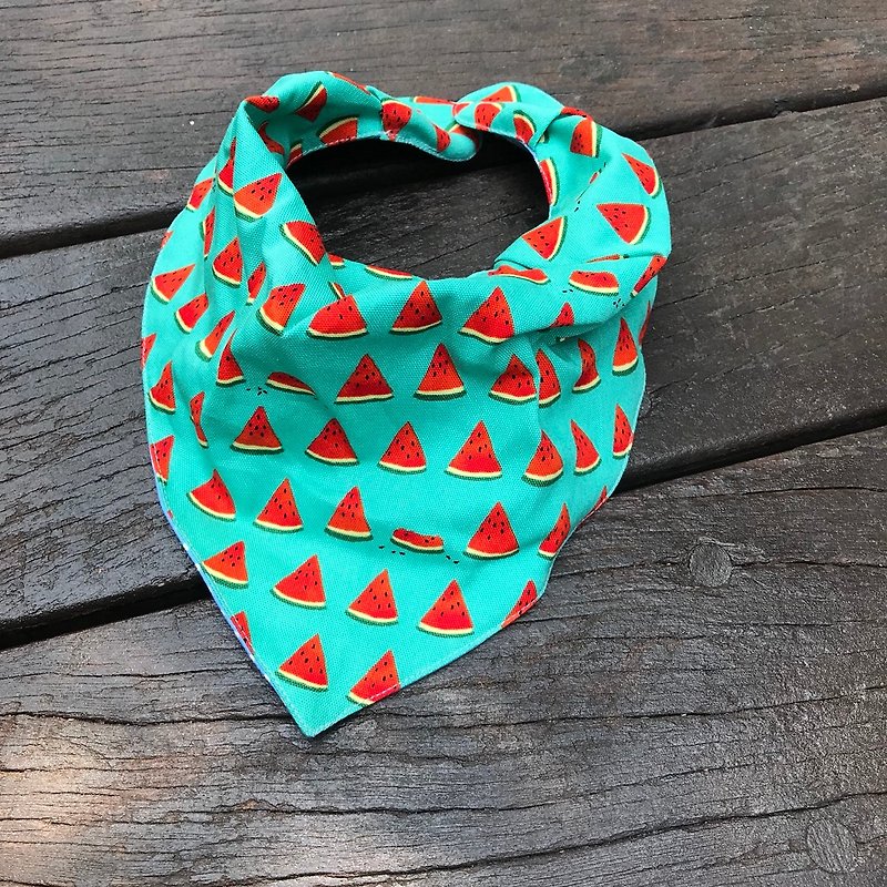 Fashion scarf*to eat watermelon together*three-dimensional triangle bib - ผ้ากันเปื้อน - ผ้าฝ้าย/ผ้าลินิน หลากหลายสี