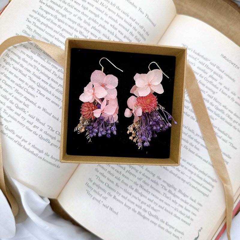 Soft purple eternal hydrangea dried flower earrings - Earrings & Clip-ons - Plants & Flowers 