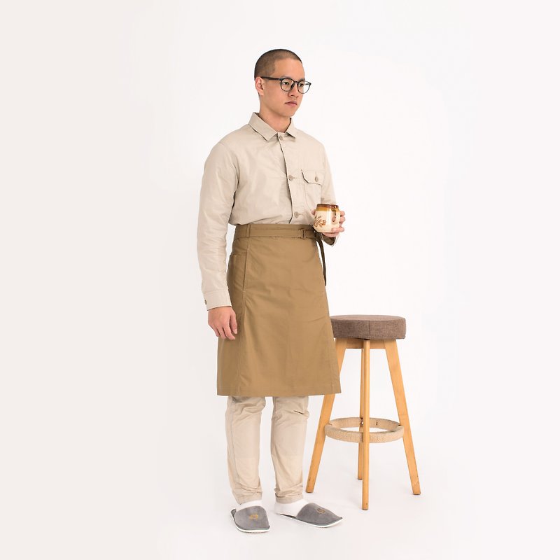 DUB Urban Craft-Caramel color bust long apron by rin - ผ้ากันเปื้อน - ผ้าฝ้าย/ผ้าลินิน สีนำ้ตาล