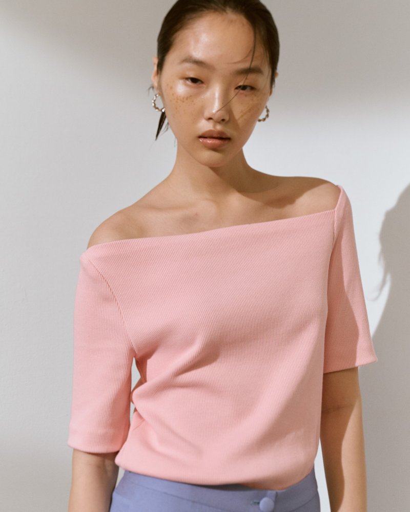 Asymmetric neckline Top /Pink - Women's T-Shirts - Other Materials Pink