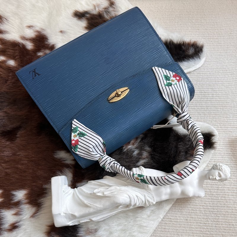 LOUIS VUITTON ルイ・ヴィトン エピ マルゼル レザー ブルー ハンドバッグ - トートバッグ・ハンドバッグ - 革 ブルー