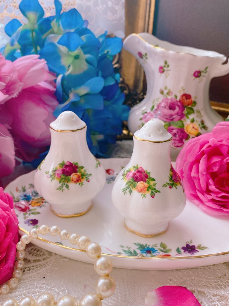 英國皇家阿爾巴特Royal Albert22k鑲金玫瑰胡椒鹽罐兩件組庫存品 - 調味罐/醬料罐 - 瓷 紅色