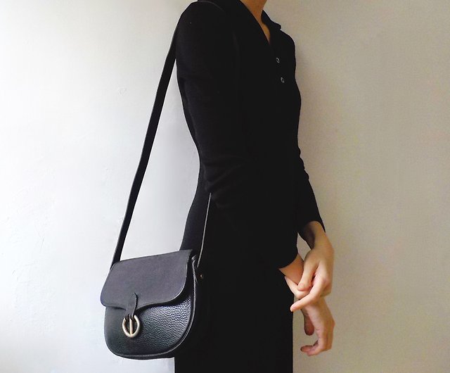 FOAK vintage Christian Dior 70s black leather shoulder bag - Shop  foakvintage Messenger Bags & Sling Bags - Pinkoi
