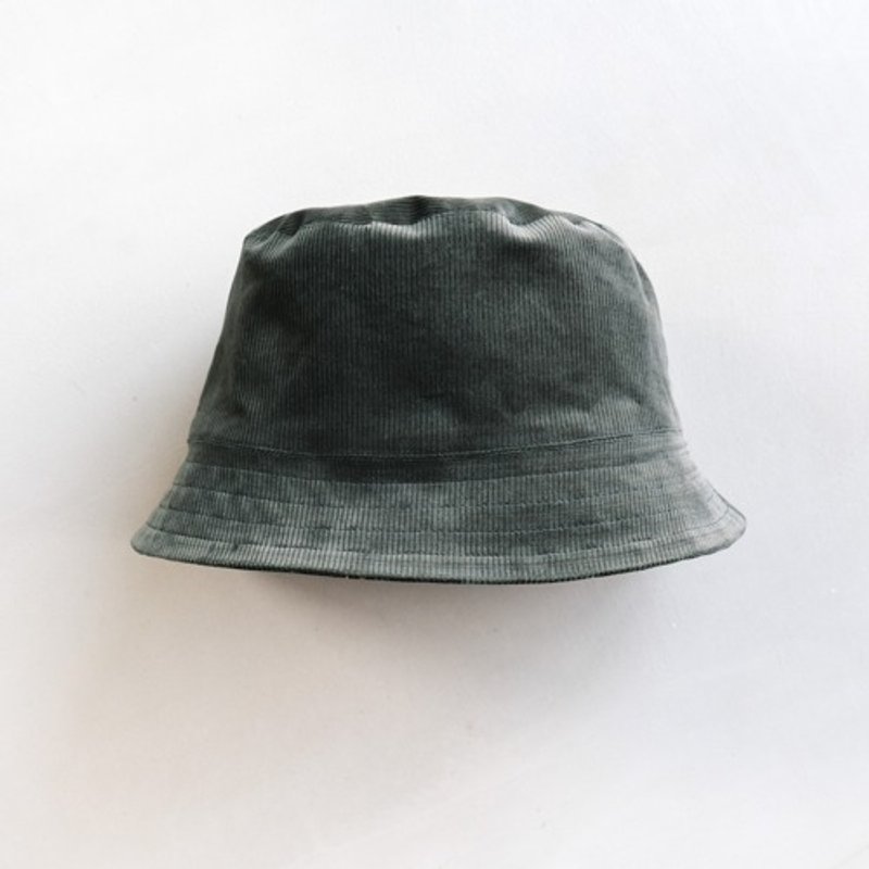 Corduroy & Shweshwe Fabric Bucket Hat (New Model) Shweshwe Black - หมวก - ผ้าฝ้าย/ผ้าลินิน 