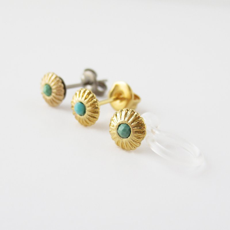 Magnesite turquoise, antique style earrings - ต่างหู - หิน สีเขียว