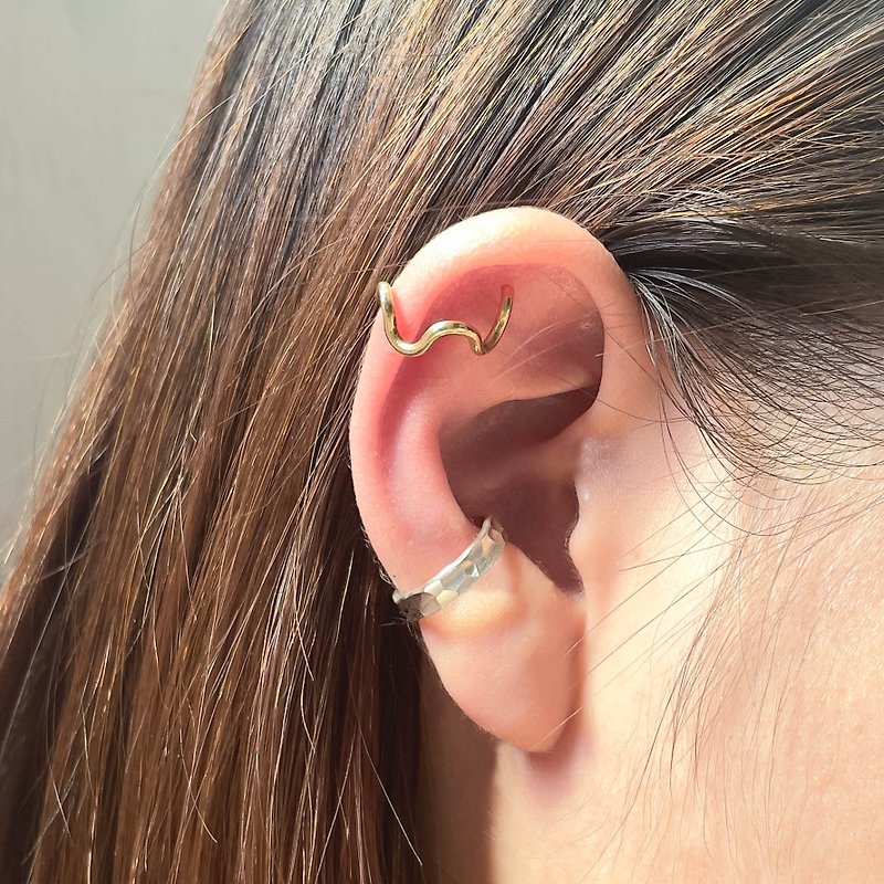 Wood Grain Water Ripple Hammer Ear Cuff | Ear Buckle | Earrings | No Pierced Ears | 925 Sterling Silver - Earrings & Clip-ons - Sterling Silver 