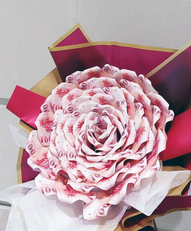 HUA禮奢華永恆愛與祝福玫瑰有錢花束 - 乾燥花/永生花 - 紙 