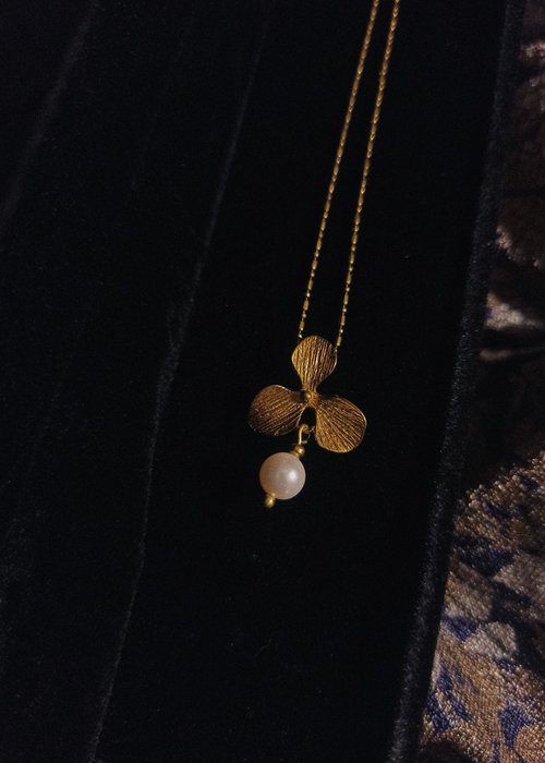 liang hua.studio 良花印象 【老黃銅限定】三角花珍珠頸鍊 - 黃銅項鍊 / 可客製長度