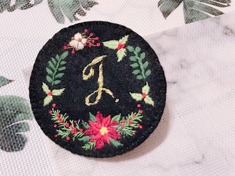 Christmas Wreath Winter Embroidered Coasters - Coasters - Thread Black