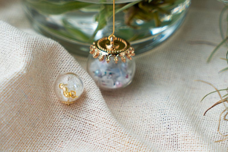 Shi Sui-Equinox Crown Glass Ball Earrings Handmade Exclusive Design - ต่างหู - หิน หลากหลายสี