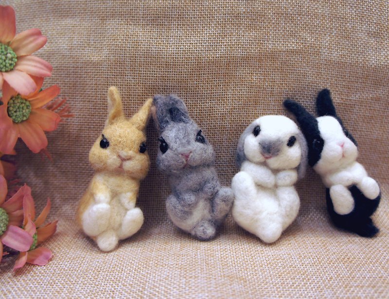 Wool Felt Relax Rabbit Decoration/Keychain Customization - ที่ห้อยกุญแจ - ขนแกะ สีเทา