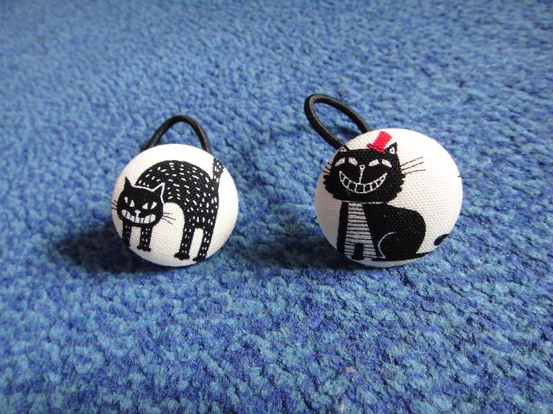 Japanese cloth limited cat's daily expression button hair tie C54CIX30 - Hair Accessories - Cotton & Hemp White