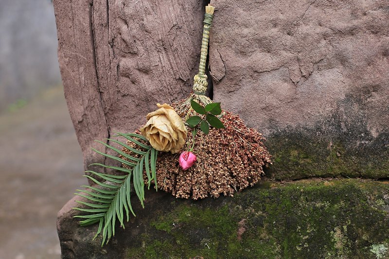 Traditional handmade sorghum spike broom, nostalgic literature and art | Cleaning decorative flower utensils | Sweeping Ernafu - อื่นๆ - พืช/ดอกไม้ 
