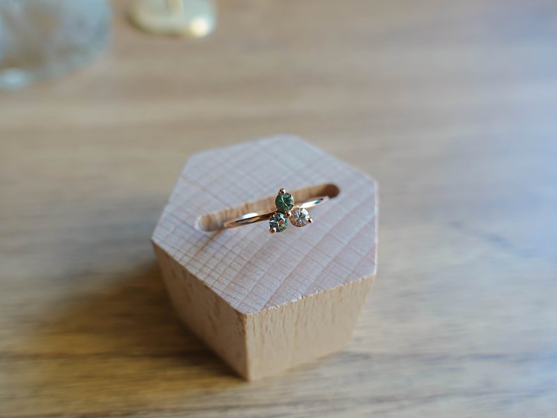 14K solid gold natural white sapphire Ring/ - แหวนทั่วไป - เครื่องเพชรพลอย สีเขียว