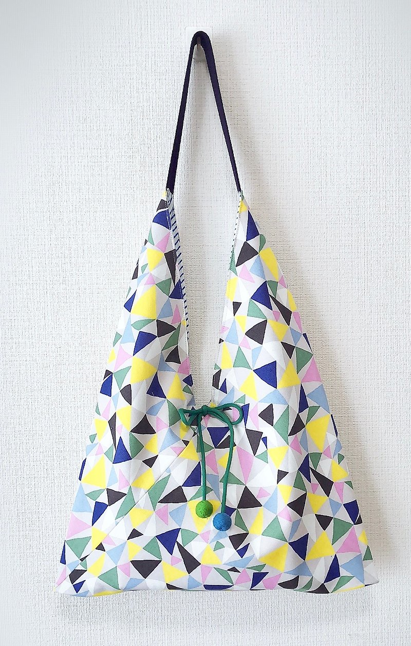 2019 spring / Japanese style side backpack / large size / color triangle & strip / double-sided - กระเป๋าแมสเซนเจอร์ - ผ้าฝ้าย/ผ้าลินิน ขาว