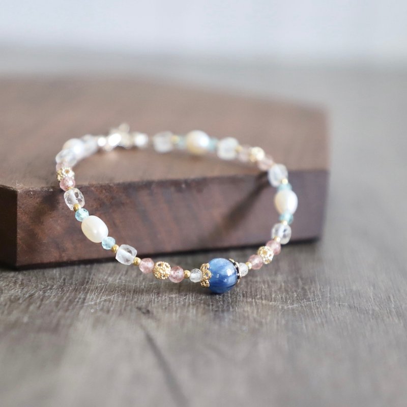 A Lu natural blue Stone+ strawberry crystal + white crystal + freshwater pearl adjustable 925 sterling silver buckle - Bracelets - Semi-Precious Stones Multicolor