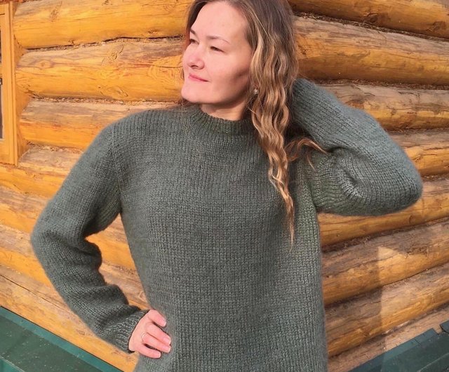 ハンドメイドのニットセーター、モヘアセーターXL、ふわふわプルオーバーグリーンウールセーター - ショップ KnittedSweaterStudio  ニット・セーター - Pinkoi