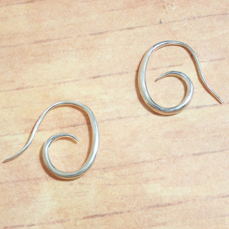 [Bifa Lifetime] Sterling Silver Earrings—Whirlpool Dance (Needle Earrings) Sterling Silver 925 Handmade Jewelry - ต่างหู - เงิน สีเงิน
